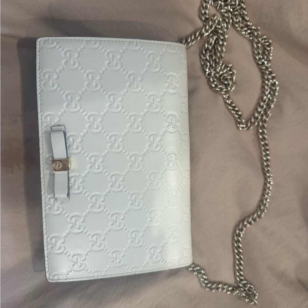 Gucci White Crossbody Bag with Silver Chain